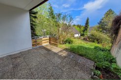 2 Zimmer Wohnung 75qm. Geräumig, Sonnig mit Garten. 2 Zimmer Wohnung 75qm. Geräumig, Sonnig mit Garten.