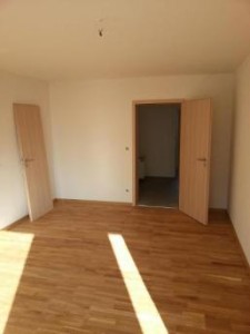 4 Zimmer Wohnung mit großer Bühne + Hobbyzimmer in Ebingen