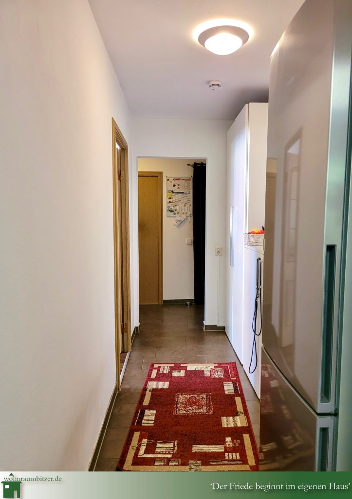 3 Zimmer Wohnung Waldkirch zu verkaufen, Flur 2, Bitzer Immobilien Albstadt Ebingen, Bisingen, Bonn