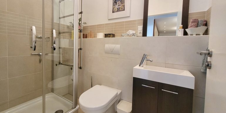 Wohnung mit Park zu verkaufen 10