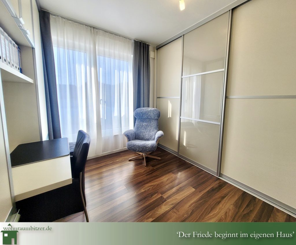 Wohnung mit Park zu verkaufen, Bad Honnef, Zimmer mit Möbeln nach Maß, Bitzer Immobilien Albstadt Bisingen Balingen