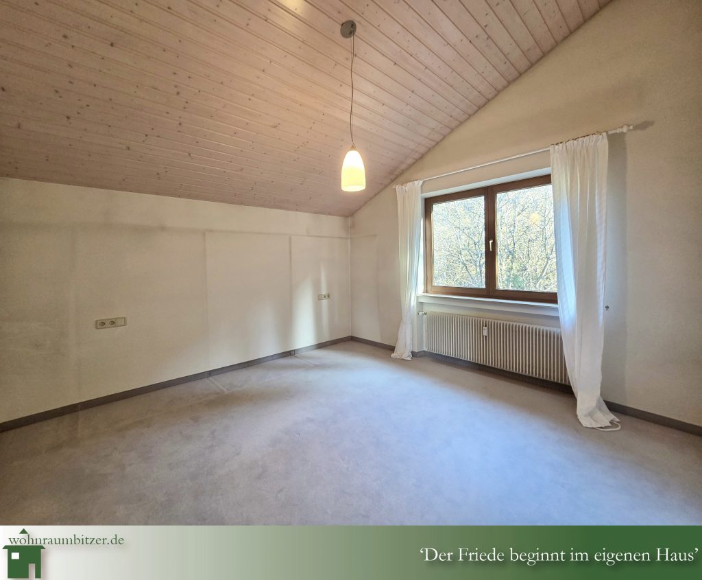 3 Zimmer Dachgeschosswohnung am Jausenteich Zimmer 3