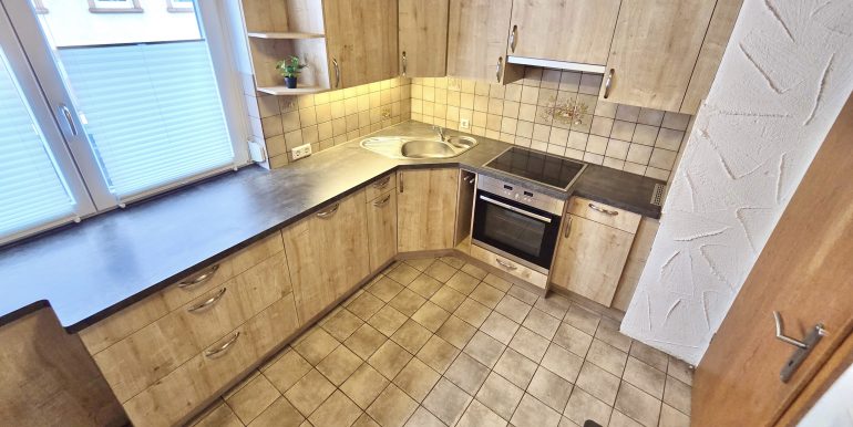 Einfamilienhaus mit Terrasse und Doppelgarage 10