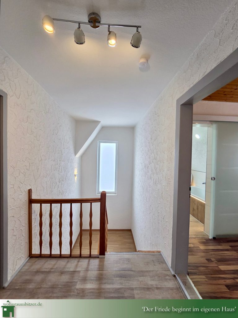 Einfamilienhaus mit Terrasse und Doppelgarage zu verkaufen 7