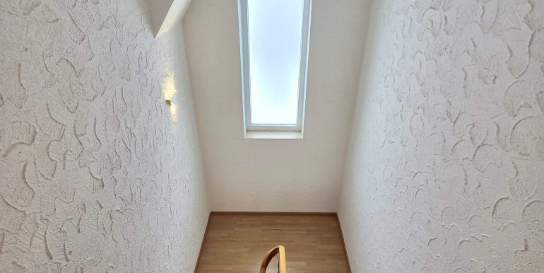 Einfamilienhaus mit Terrasse und Doppelgarage 12