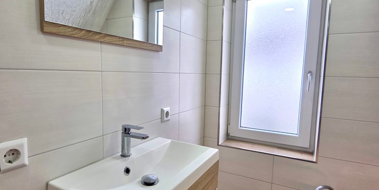 Einfamilienhaus mit Terrasse und Doppelgarage 14