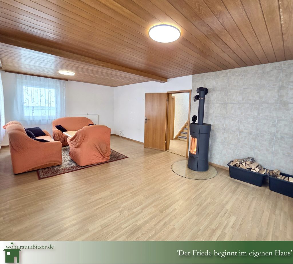 Einfamilienhaus mit Terrasse und Doppelgarage zu verkaufen 2