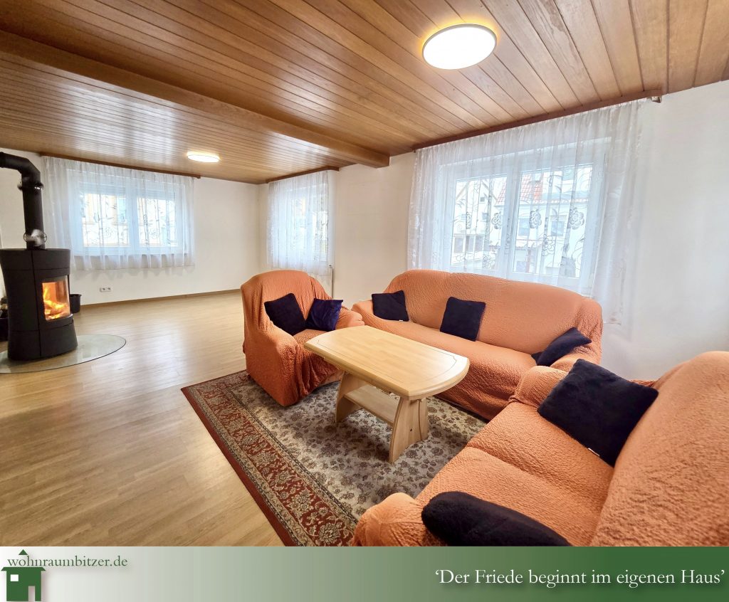 Einfamilienhaus mit Terrasse und Doppelgarage zu verkaufen 3