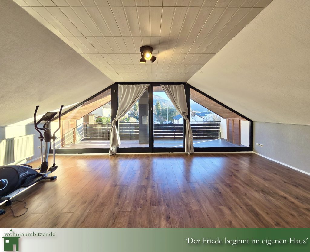 Kann wohnen träumen sein? Einfamilienhaus Eisental Lautlingen Dachzimmer