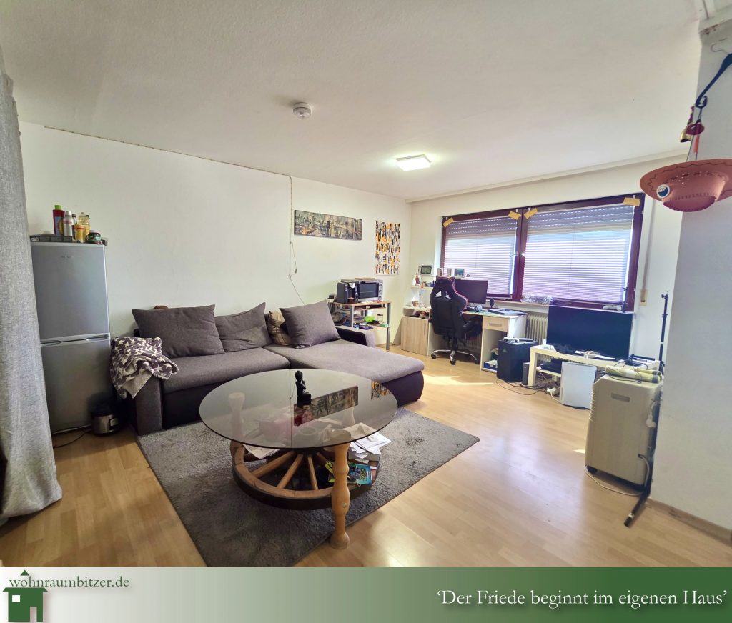 1 Zimmer Wohnung Gomaringen Kapitalanlage, Blick ins Wohnzimmer