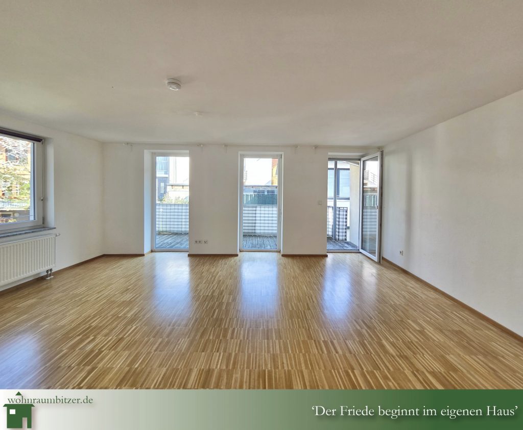 Fantastische Wohnung Reutlingen Stadtmitte, Blick in den oberen Stock mit Balkon
