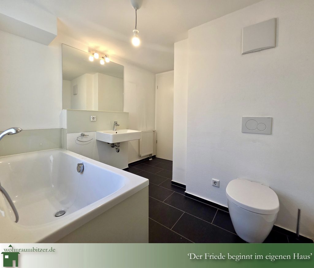 Fantastische Wohnung Reutlingen Stadtmitte, Blick in das Badezimmer 2