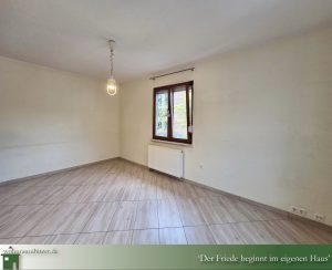 Wohnzimmer 3 Zimmer Wohnung Reutlingen zu vermieten
