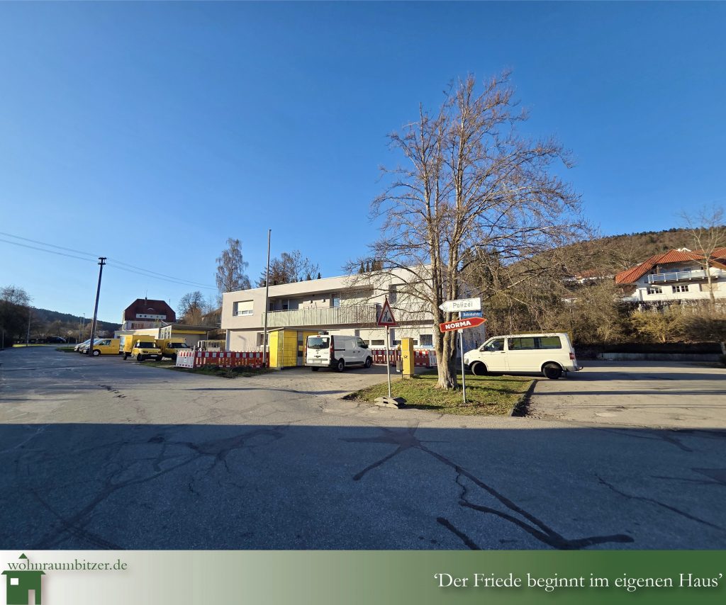 Wohnen und Arbeiten unter einem Dach Blick von vorne auf das Gebäude