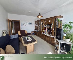 3 Zimmer Kapitalanlage Chemnitz zu verkaufen, Denkmalgeschützt, Blick ins Wohnzimmer