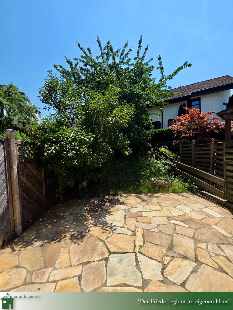Blick in den Garten, Haus Reutlingen zu verkaufen