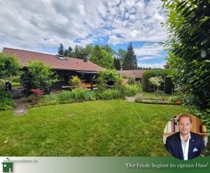 DAS FERIENHAUS in Marschalkenzimmern, Blick auf das Ferienhaus vom Garten aus gesehen