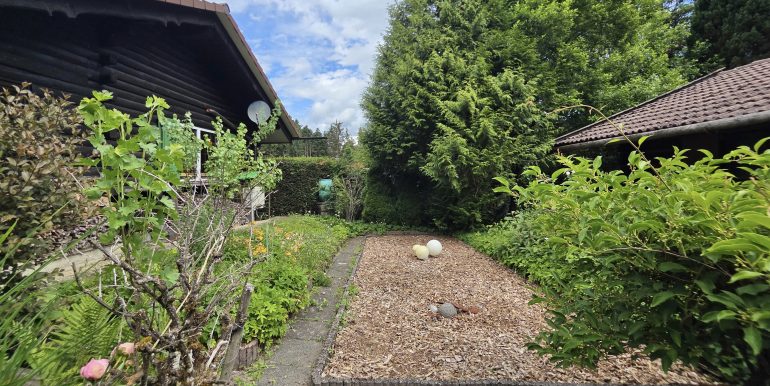 DAS FERIENHAUS in Marschalkenzimmern, Gartenbereiche aufgeteilt