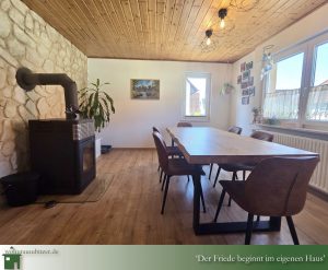 Einziehen, wohnen, leben und glücklich sein 5, Blick Wohnzimmer mit Pelletofen