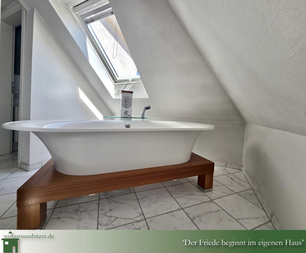 Einfamilienhaus mit Traumlage Pflullingen zu verkaufen, Designer Marmortageslichtbad