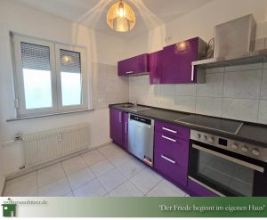 Kleines Dreifamilienhaus Kapitalanlage Tailfingen zu verkaufen, Blick in die Küche