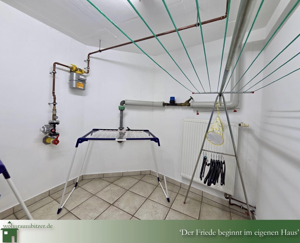 Neuwertige 4 Zimmer Erdgeschosswohnung Tübinger Stadtteil zu verkaufen, Trockenraum Allgemeinheit