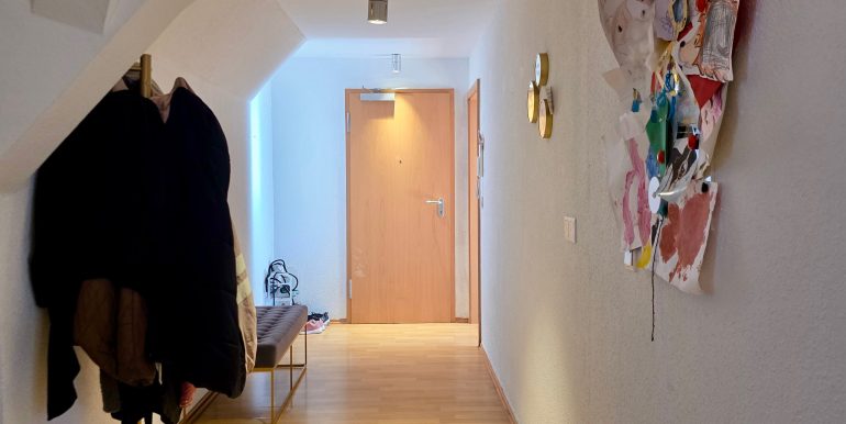 Dachgeschosswohnung mit traumhaftem Ausblick in Albstadt-Tailfingen 10 (2)