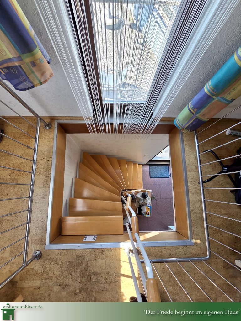 Terrasse mit Wohnung Metzingen Stadtmitte kaufen, Treppenaufgang