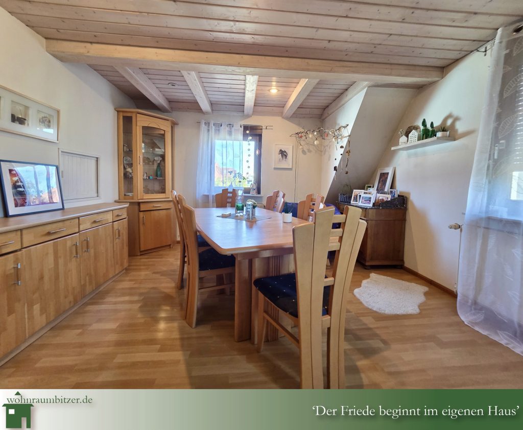 Terrasse mit Wohnung Metzingen Stadtmitte kaufen, Blick ins Esszimmer