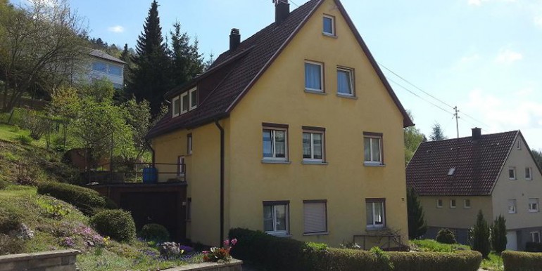 2 Sonniges Haus mit Garten und 2 Garagen wohnraumbitzer.de