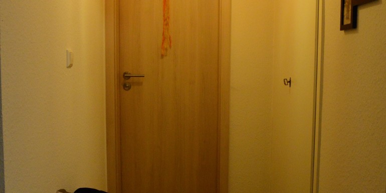 Eingang zum Badezimmer 4 Zimmer Wohnung mit großer Bühne + Hobbyzimmer in Ebingen