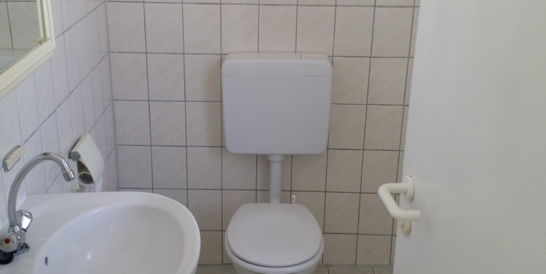 Toilette Büro gute Lage Ebingen