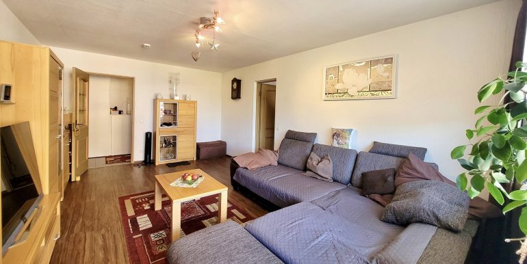 3 Zimmer Wohnung Waldkirch zu verkaufen wohnzimmer