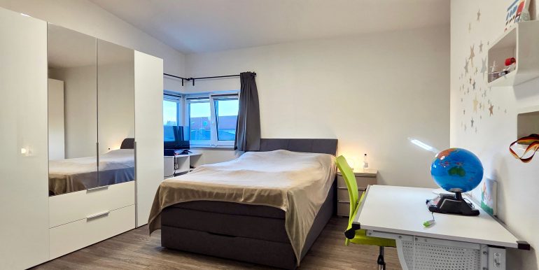 Einfamilienhaus mit doppeltem Bauplatz zu verkaufen 13