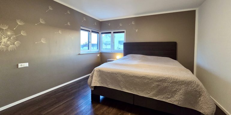 Einfamilienhaus mit doppeltem Bauplatz zu verkaufen 14