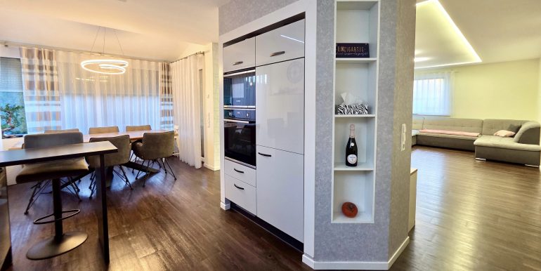 Einfamilienhaus mit doppeltem Bauplatz zu verkaufen 5