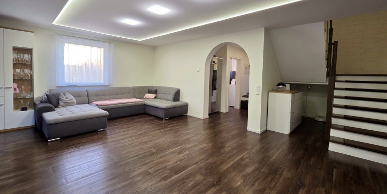 Einfamilienhaus mit doppeltem Bauplatz zu verkaufen 7