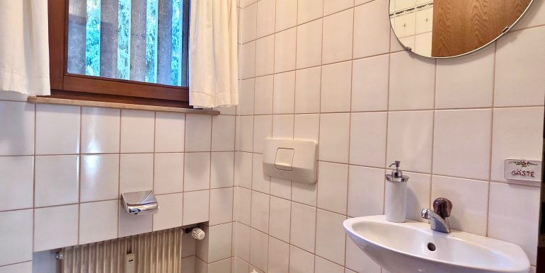 3 Zimmer Dachgeschosswohnung am Jausenteich Badezimmer