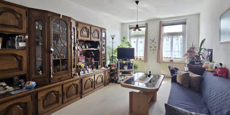 3 Zimmer Kapitalanlage Chemnitz zu verkaufen, Denkmalgeschützt, Blick ins Wohnzimmer 2