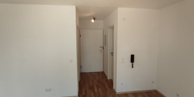 1,5 Zimmer Wohnung in toller Lage Tailfingen, Blick in den Flur