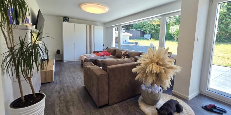 Großes Einfamilienhaus mit Garten und Terrasse Albstadt Tailfingen Großes Einfamilienhaus mit Garten und Terrasse Albstadt Tailfingen  zu verkaufen
