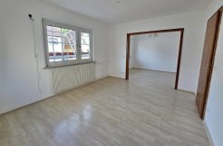 Kleines Dreifamilienhaus Kapitalanlage Tailfingen
