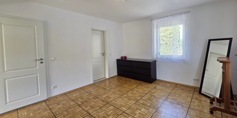 Fertiges Einfamilienhaus zentrumsnah zu verkaufen 13 (2)