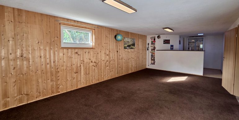 Freistehendes Einfamilienhaus Ofterdingen kaufen Energieeffizienz A, ca. 34 m² großer Partyraum